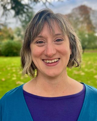 Photo of Claire Miles, Psychotherapist, MBABCP