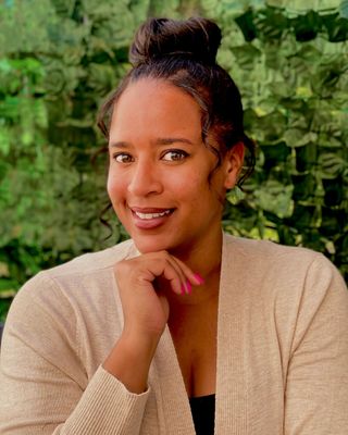 Photo of Mercedes Pierce - Pierce Psychotherapy, Licensed Clinical Mental Health Counselor, LCMHC