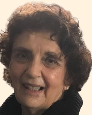 Photo of Claudia Orfao-Martin, Clinical Social Work/Therapist, MSW, LICSW