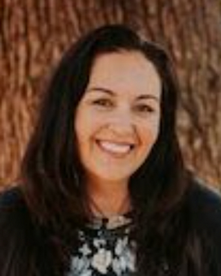 Photo of Jessica Treat, Marriage & Family Therapist, LMFT