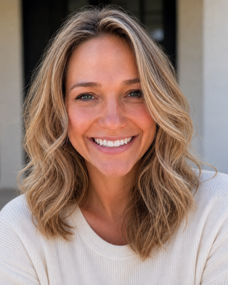 Photo of Erica Winter, Psychiatric Nurse Practitioner, MSN, APRN, PMHNPBC