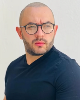 Photo of Oscar Carbajal, Marriage & Family Therapist, LMFT