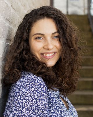 Photo of Lex Hingle, Pre-Licensed Professional, MSW