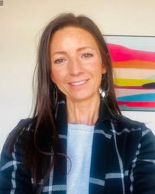 Photo of Kris Loomis, Clinical Social Work/Therapist, LCSW