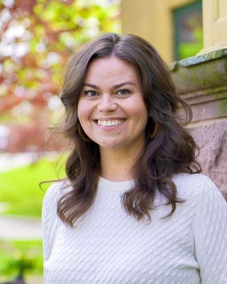 Photo of Elizabeth Vallier-Booth, Clinical Social Work/Therapist, LMSW