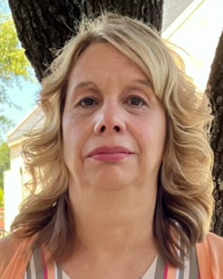 Photo of Linda Farias, Clinical Social Work/Therapist, LCSW