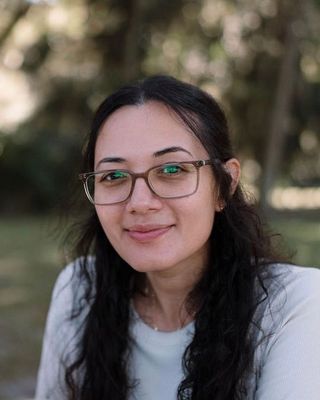 Photo of Raquel Veda, Marriage & Family Therapist, MS, LMFT, CTP