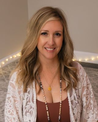 Photo of Jessica Lynne White - Topsail Island Yoga & Counseling, PLLC, Clinical Social Work/Therapist, MSW, LCSW, RYT 200
