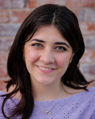 Photo of Lauren Kristine Taylor, Pre-Licensed Professional, Intern