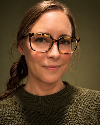 Photo of Shannon Almeida, Marriage & Family Therapist, MA, LMFT