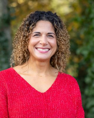 Photo of Dana Hutt, Pre-Licensed Professional
