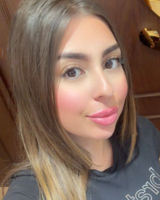 Photo of Vivian Hirmiz, Pre-Licensed Professional