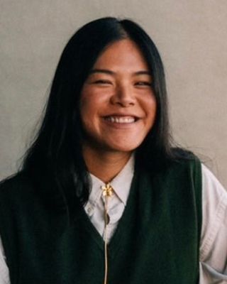 Photo of Leslie Yick, Marriage & Family Therapist Associate, AMFT, APCC