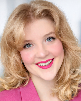Photo of Hannah Carlson, Registered Psychotherapist, RP, MTA