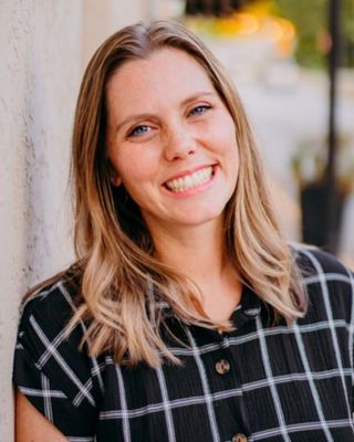 Photo of Emma Mumm, Clinical Social Work/Therapist, LCSW, LSCSW, PMH-C