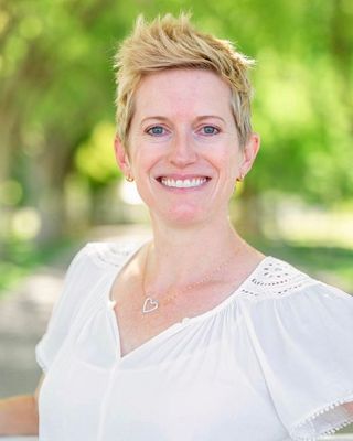 Photo of Jenni Peterson, Marriage & Family Therapist Intern, MS, MFT-I