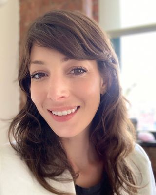 Photo of Loren O'Neil, Clinical Social Work/Therapist, LCSW, RYT