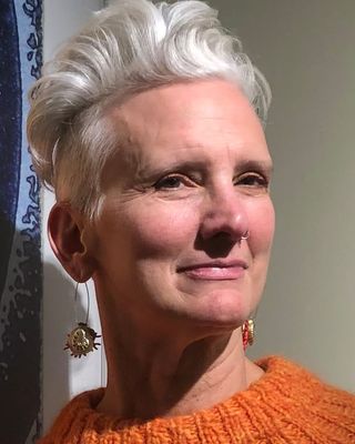 Photo of Claudia B Manley, Pre-Licensed Professional