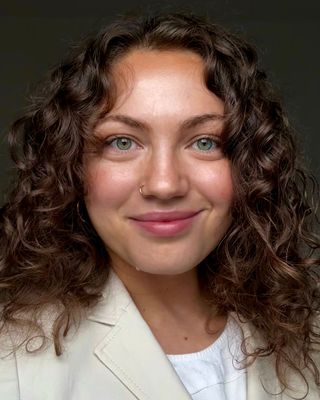 Photo of Julia Ellis, LMSW