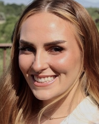 Photo of Laryssa Carden, Clinical Social Work/Therapist