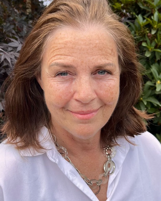 Photo of Louise Favier, Pre-Licensed Professional, BA