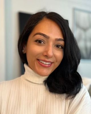 Photo of Mina Khan, Clinical Social Work/Therapist, LMSW