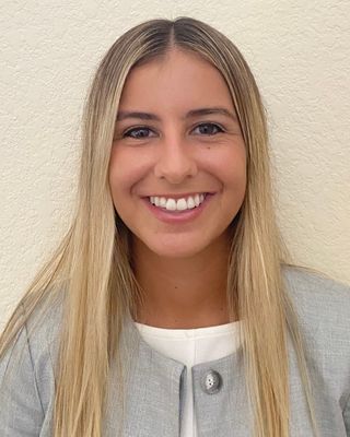 Photo of Alexis May, Pre-Licensed Professional in Santa Monica, CA