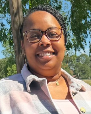 Photo of Teinesha Smallwood, Clinical Social Work/Therapist, MSW, LCSW