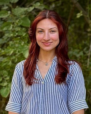 Photo of Mina Hoyt, Pre-Licensed Professional, BA