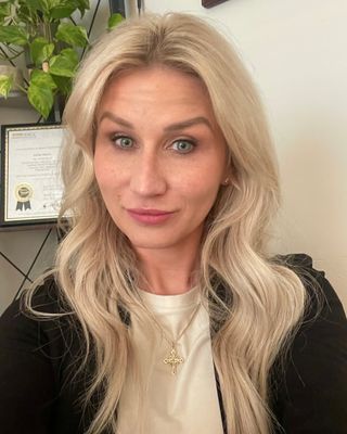 Photo of Ashley Mason, Psychiatric Nurse Practitioner, PMHNPBC