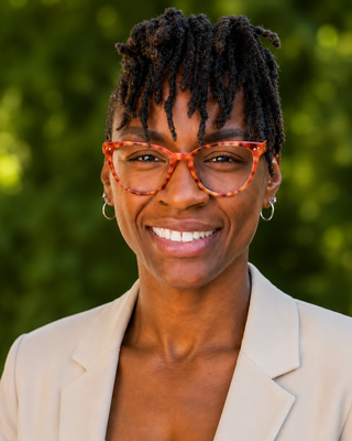 Photo of Omarra Lee, Marriage & Family Therapist Associate, MA, AMFT