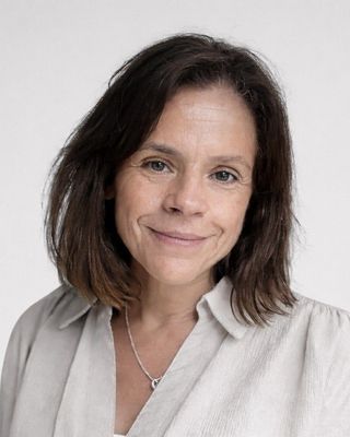 Photo of Kaya Platt, Psychotherapist, MBACP