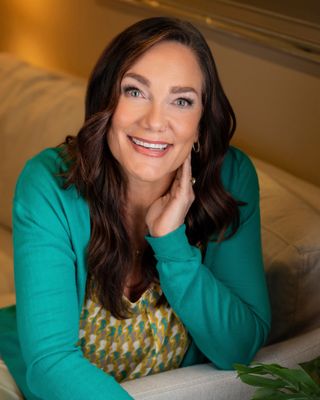 Photo of Vanessa Ozolins, Marriage & Family Therapist Intern, MA, MFT-I