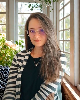 Photo of Christina Nichole Hart, Art Therapist, ATR, MAAT