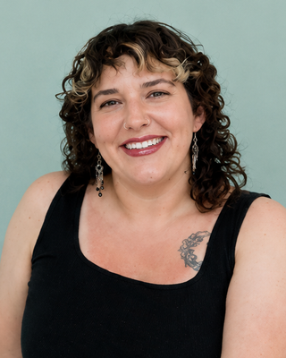 Photo of Taylor Cole, Pre-Licensed Professional, MFTI