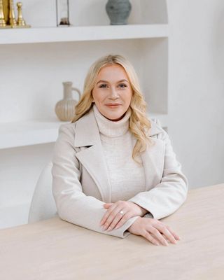 Photo of Stephanie Rigby, Registered Psychotherapist, BA, MEd, MACP