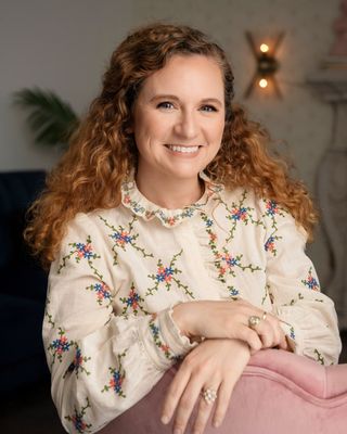 Photo of Dr. Liz Mohun, Marriage & Family Therapist, MA, MFT