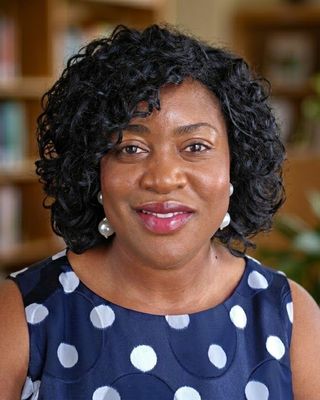 Photo of Doris Tih, Psychiatric Nurse Practitioner, PMHNP