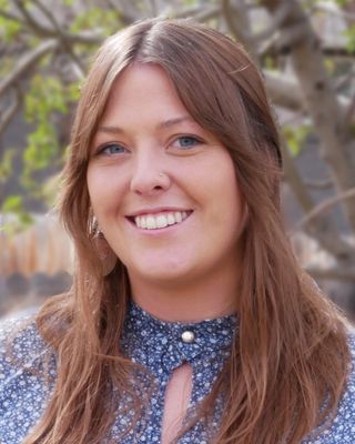 Photo of Shannon Poulos, Pre-Licensed Professional