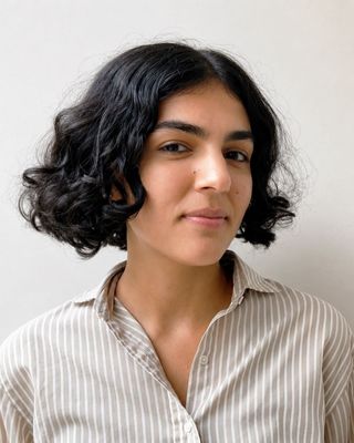 Photo of Anahita Far, Associate Clinical Social Worker, ASW