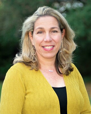 Photo of Betsy Singer-Lefton, MA, LPC, Licensed Professional Counselor