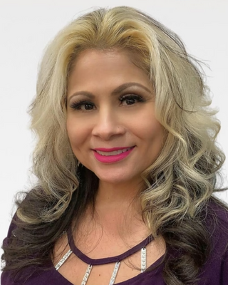 Photo of Caroline Grim, Marriage & Family Therapist, LMFT