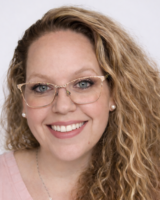Photo of Hilary Settlemire, Clinical Social Work/Therapist, LCSW