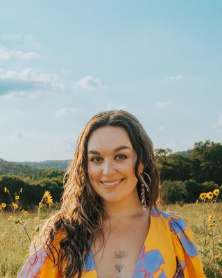 Photo of Kelsey Mayes, Clinical Social Work/Therapist, LMSW, RYT 200