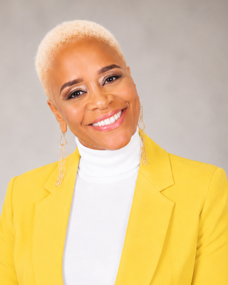 Photo of Dr. Venus Miller, Psychiatric Nurse Practitioner, DNP, FNP-BC, PMHNP