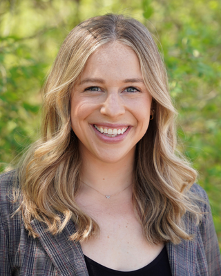 Photo of Erin Weinstein, Marriage & Family Therapist, LMFT