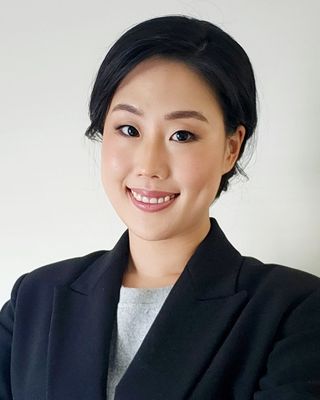 Photo of Junie Baek, RP(Q), MMT, Registered Psychotherapist (Qualifying)