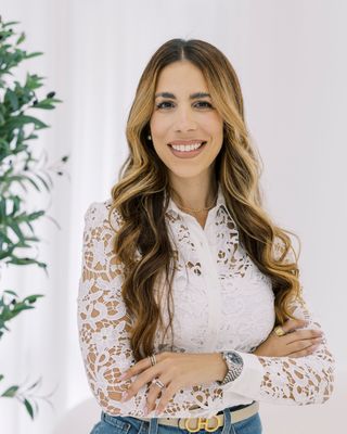 Photo of Dr. Yisel Fernandez, Marriage & Family Therapist, LMFT, TIRF, TIRT, CTP, PhD