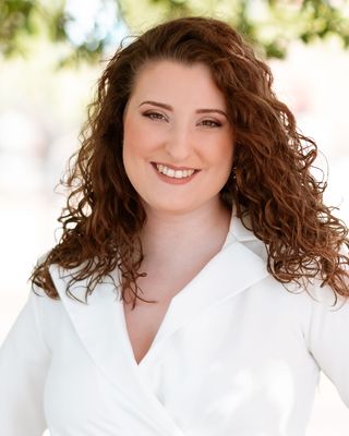 Photo of Erin McQueen, Counselor, ALC, NBCC