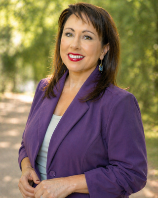 Photo of Amelia Kelley, Licensed Professional Counselor, PhD, MS, LCMHC, ATR, RYT